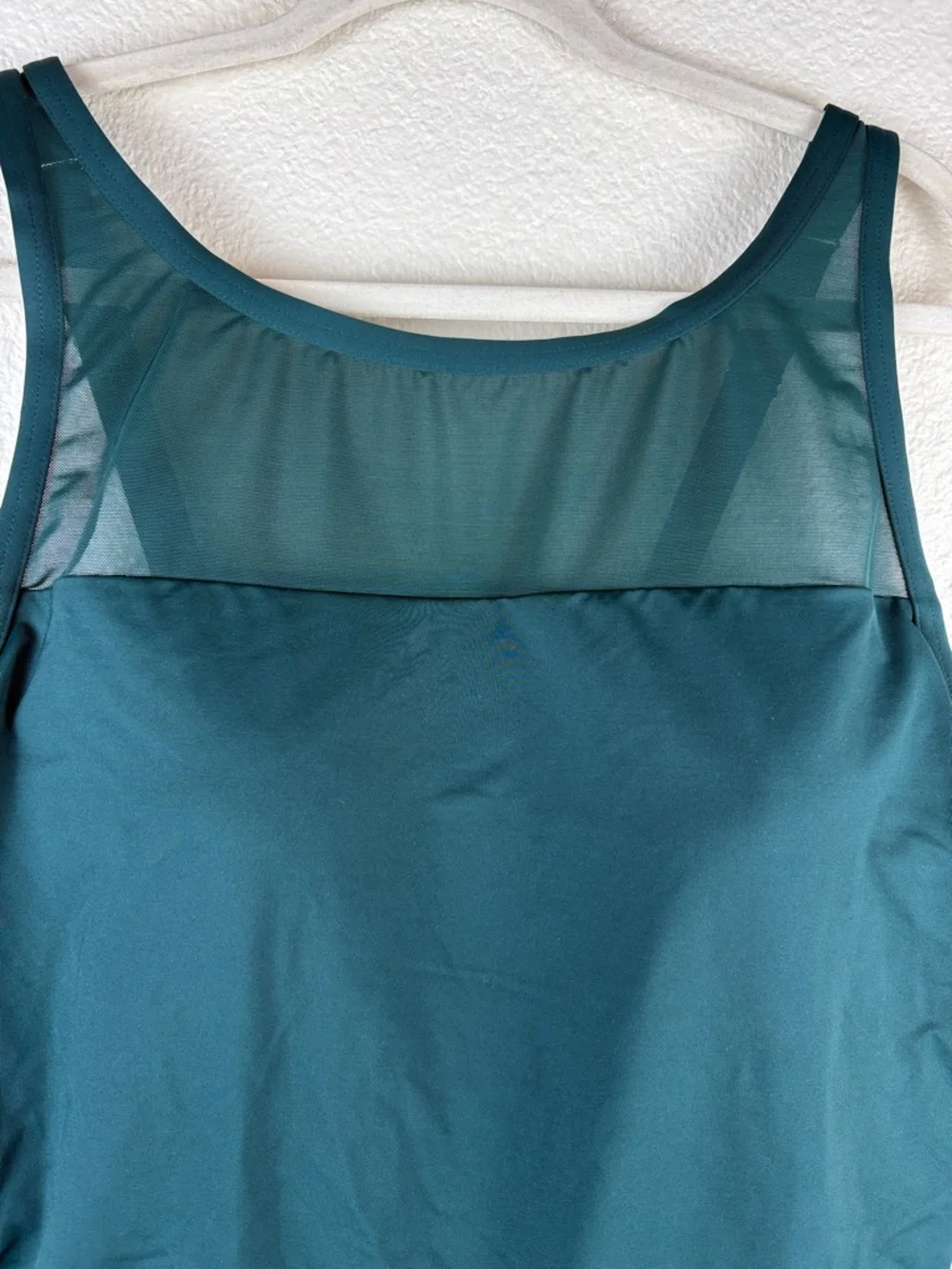 Land’s End Women's Chlorine Resistant Smoothing Control Green Tankini Swim Top - Picture 3 of 12